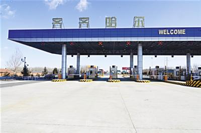 �R�R�����������Mվ����ˮ�O��